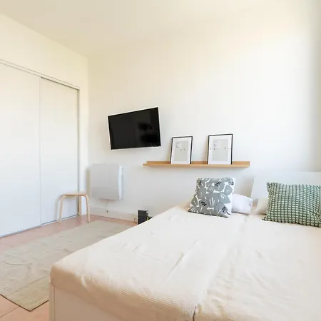 Le Petit Pasteur Yourhosthelper *